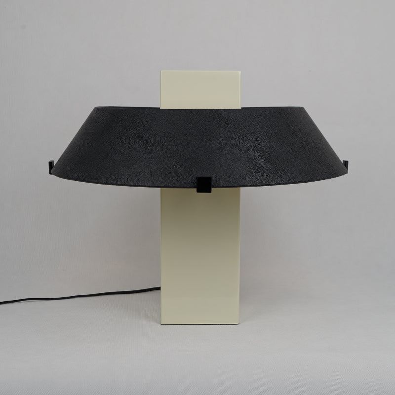 Cruz lampa stołowa