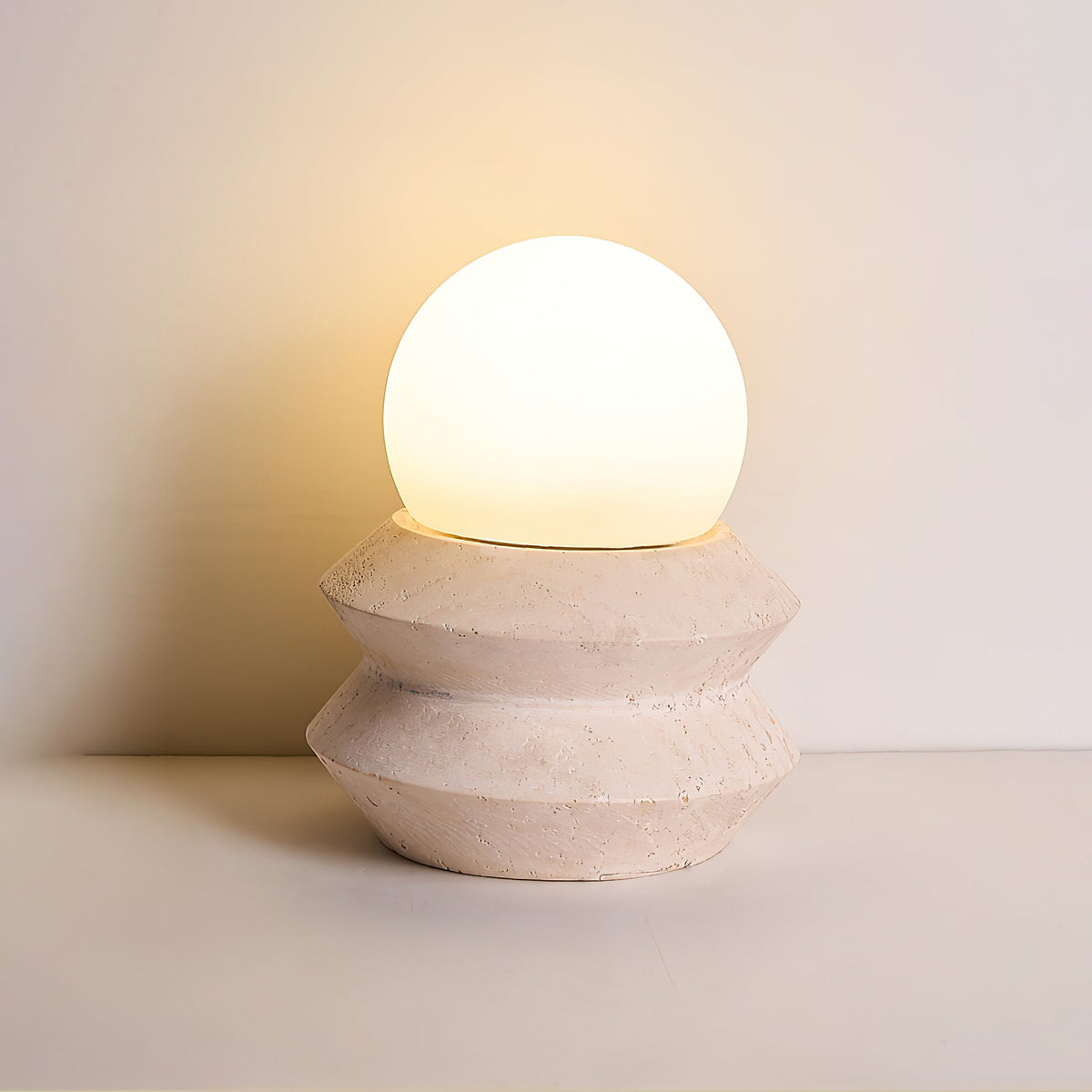 Lampa stołowa Fin Travertine (z wbudowaną baterią)