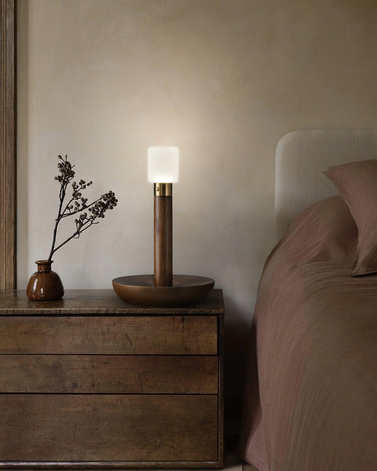 Lumaice minimalistyczna lampa stołowa z drewna