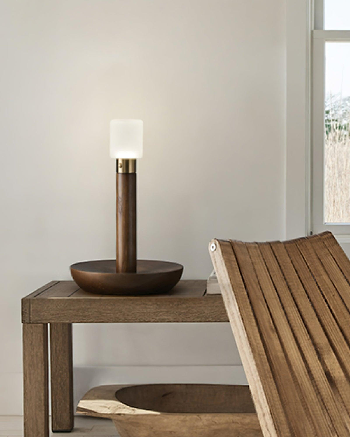 Lumaice minimalistyczna lampa stołowa z drewna