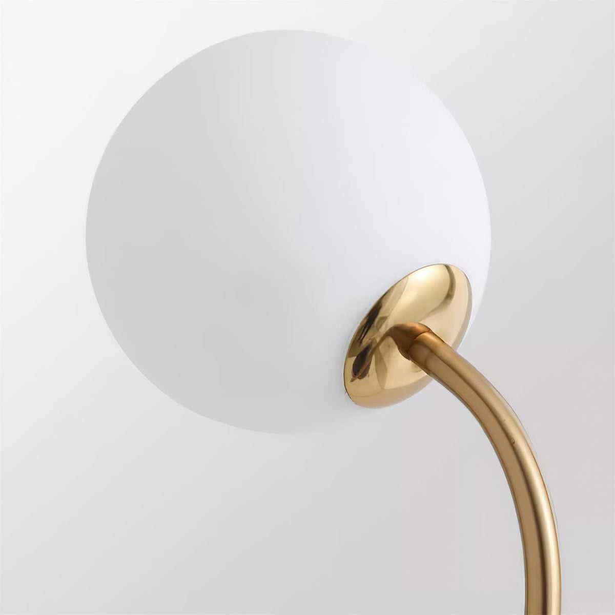 Ilnoren minimalistyczna lampa sufitowa ze szkła