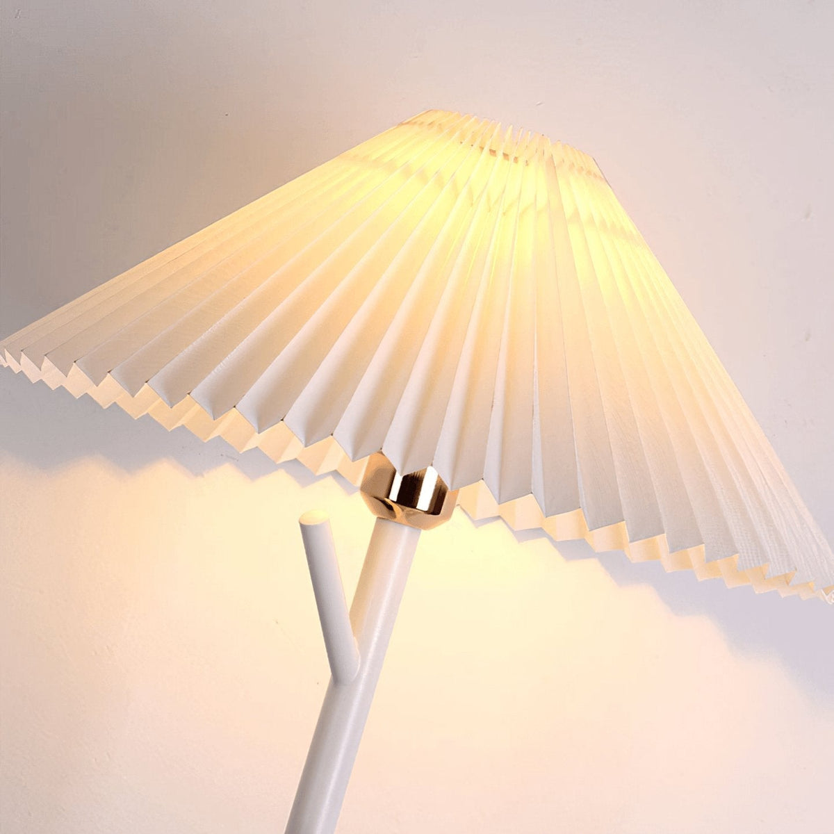 Nora nowoczesna lampa stojąca