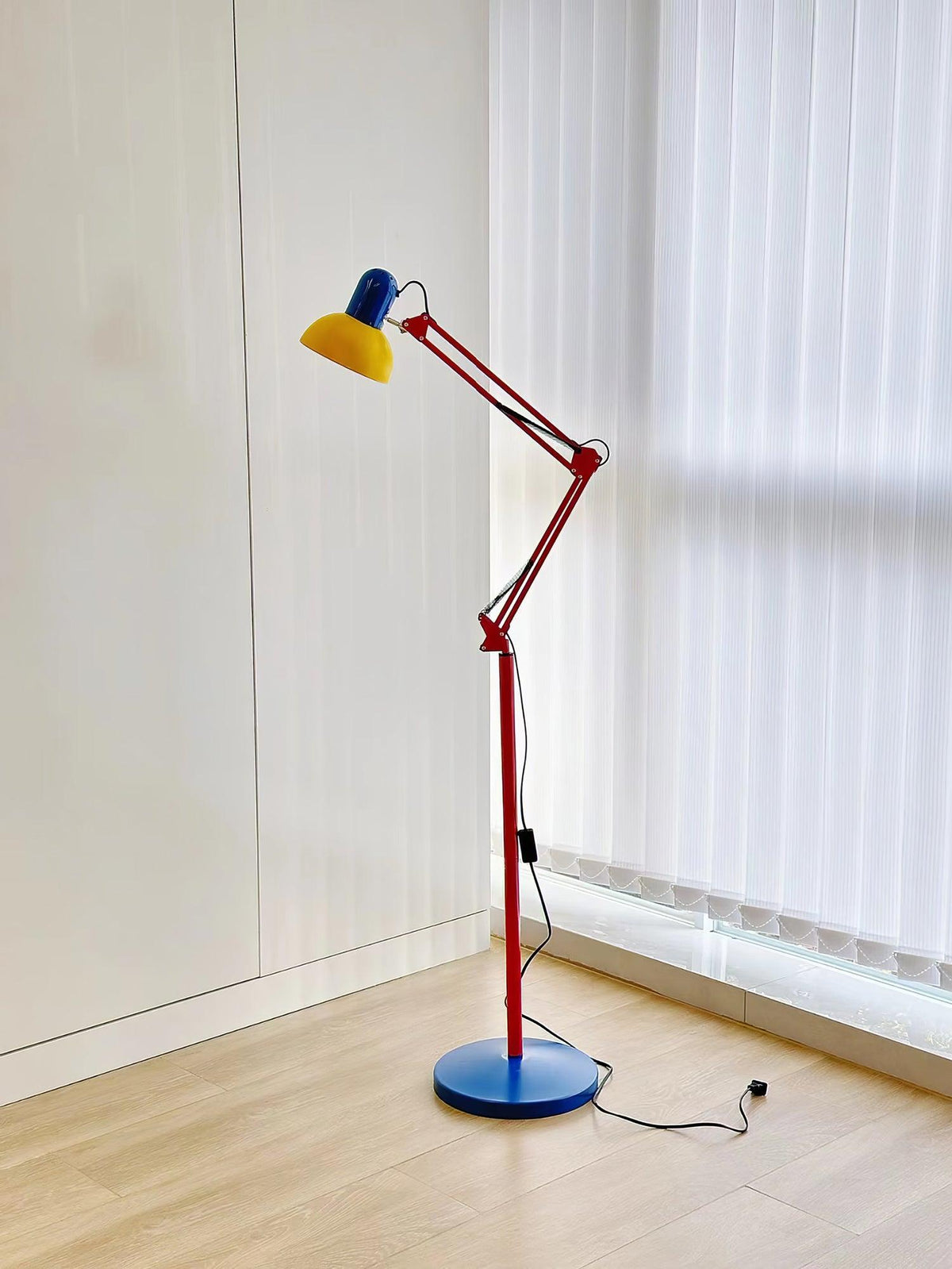 Idoren zabawna lampa stojąca