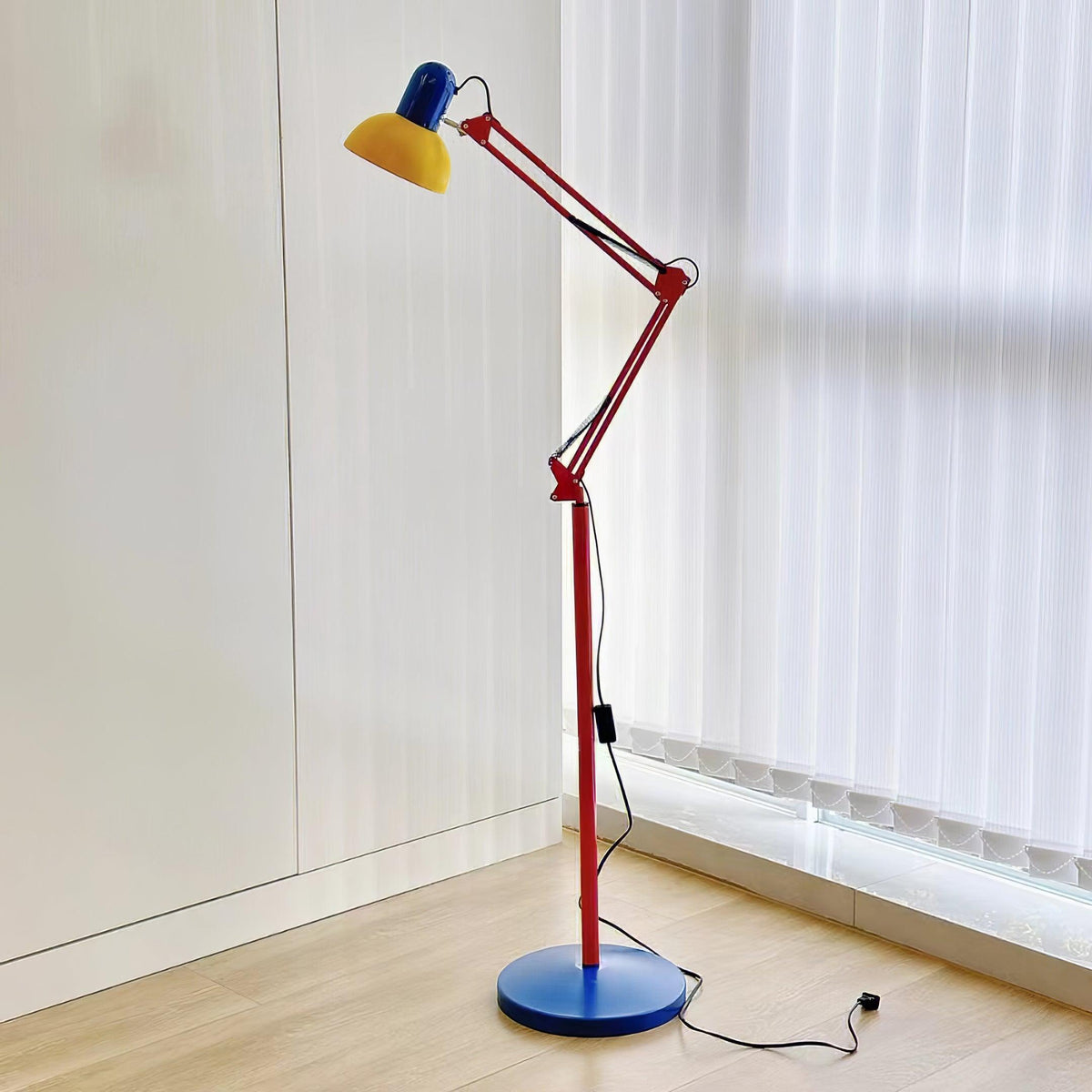 Idoren zabawna lampa stojąca