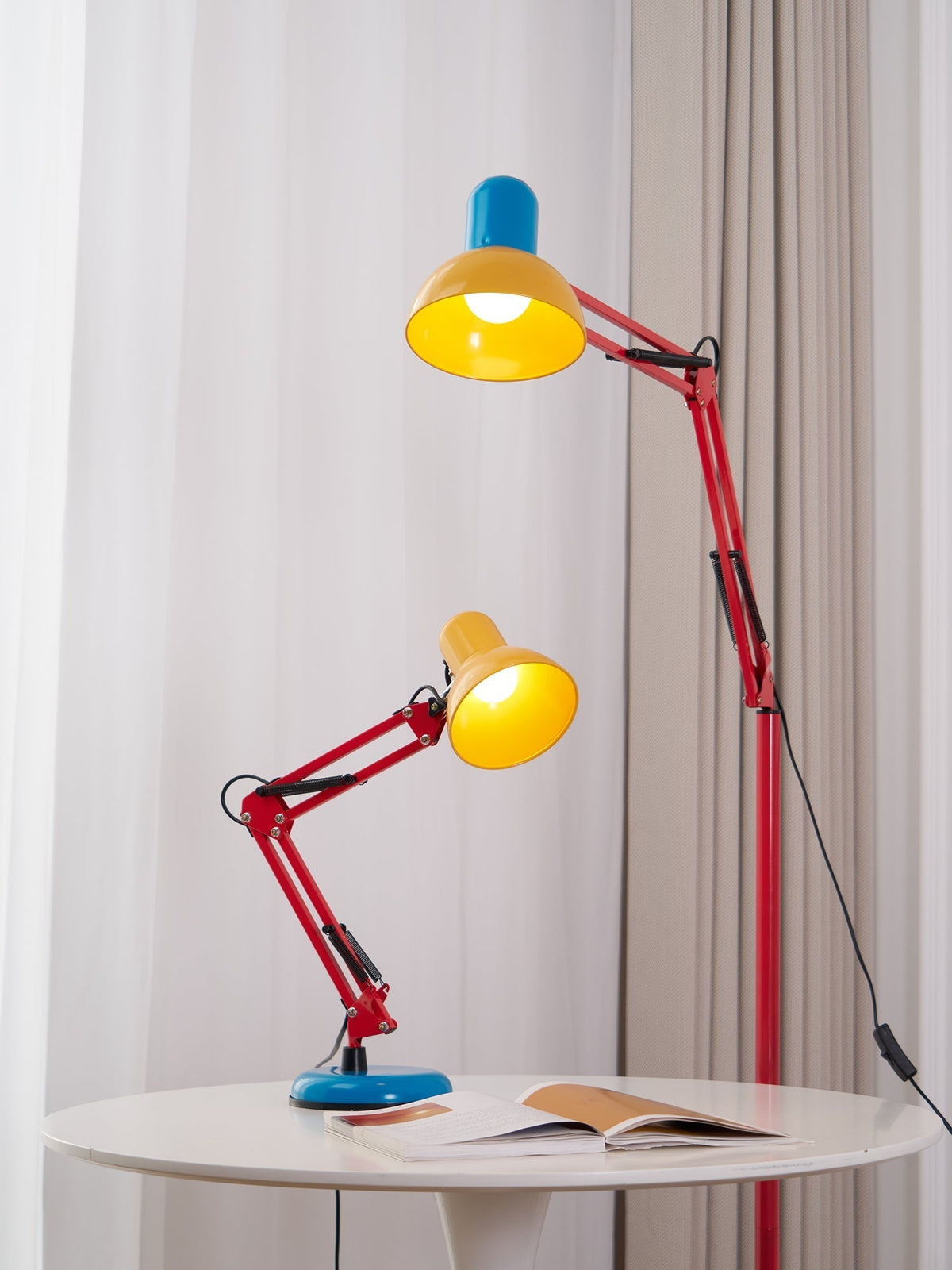 Idoren zabawna lampa stojąca
