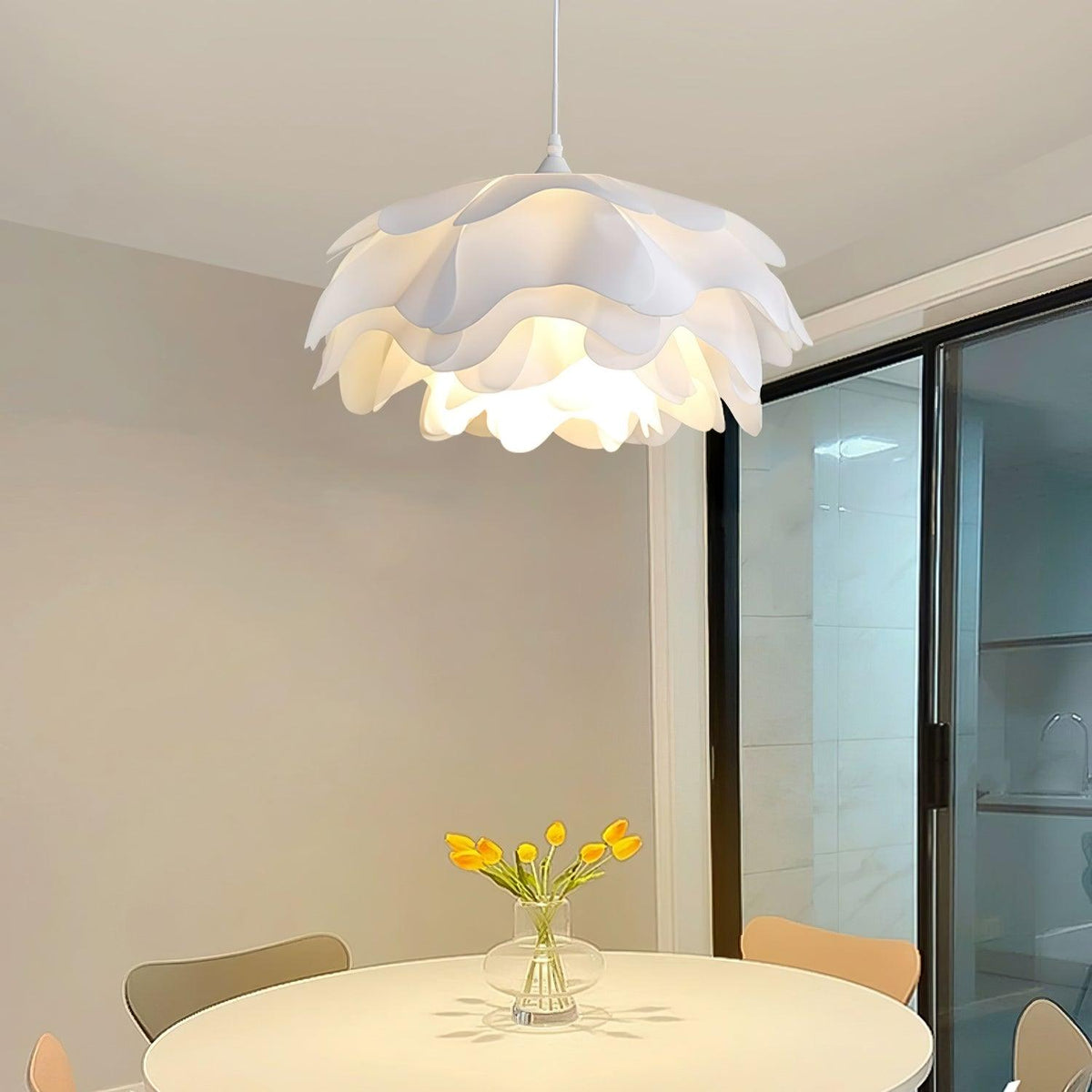 Niv wisząca lampa z motywem kwiatowym