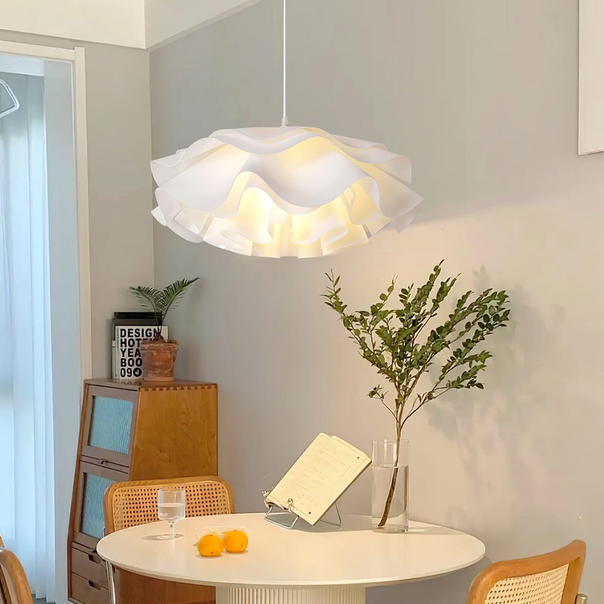 Niv wisząca lampa z motywem kwiatowym