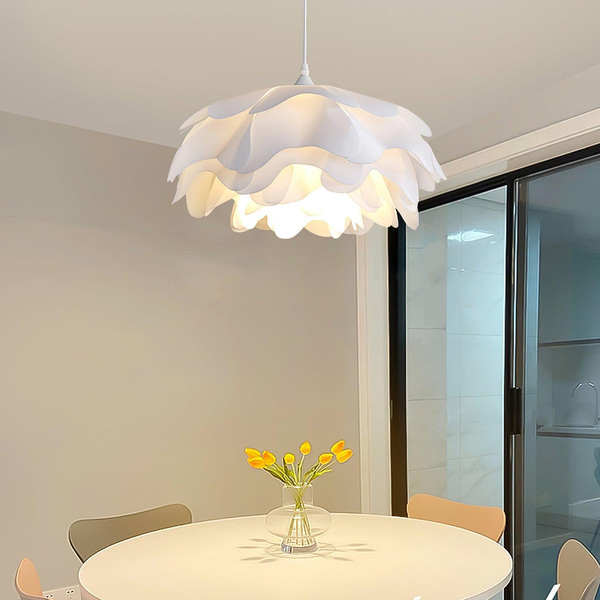Niv wisząca lampa z motywem kwiatowym