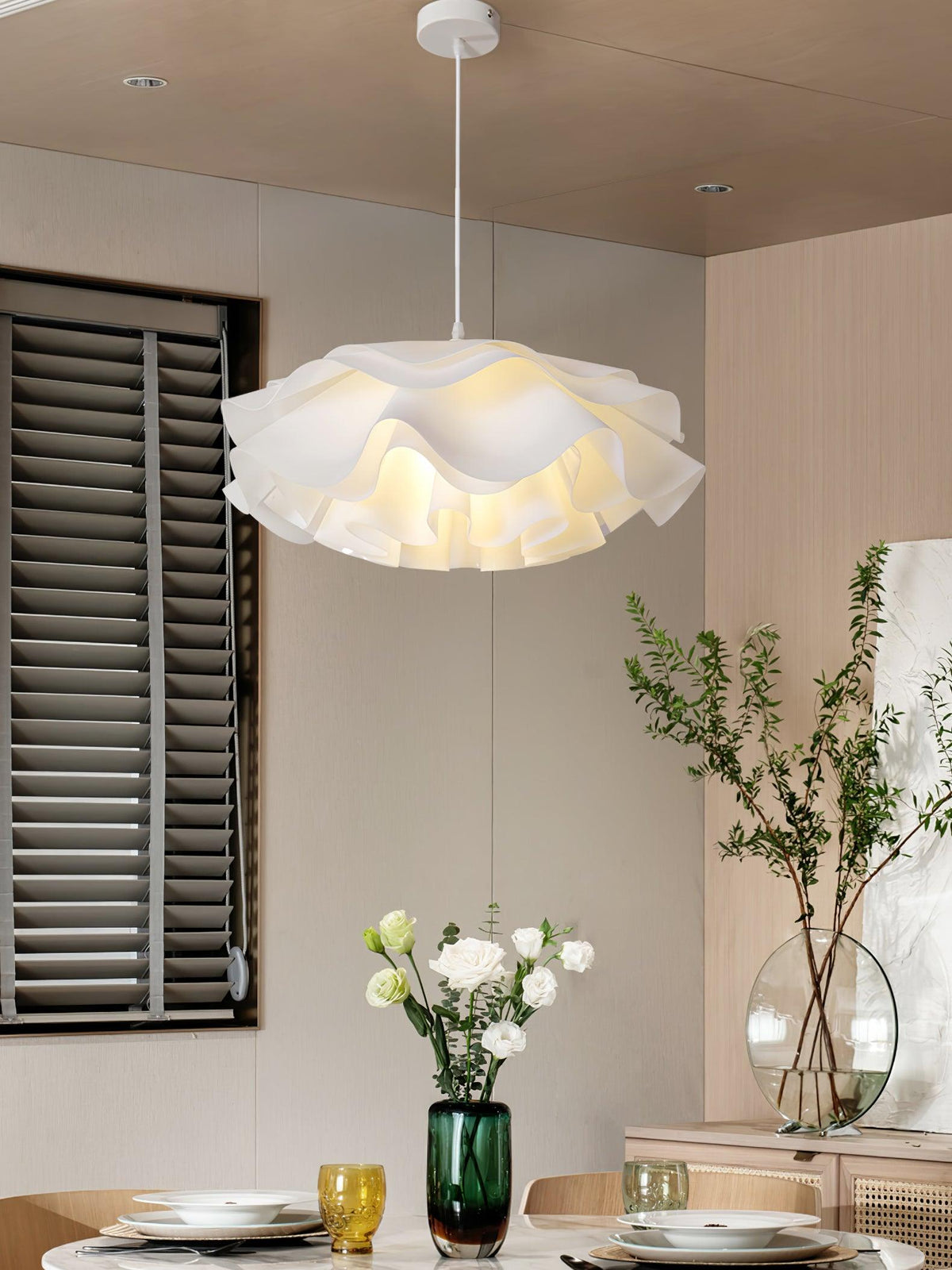 Niv wisząca lampa z motywem kwiatowym