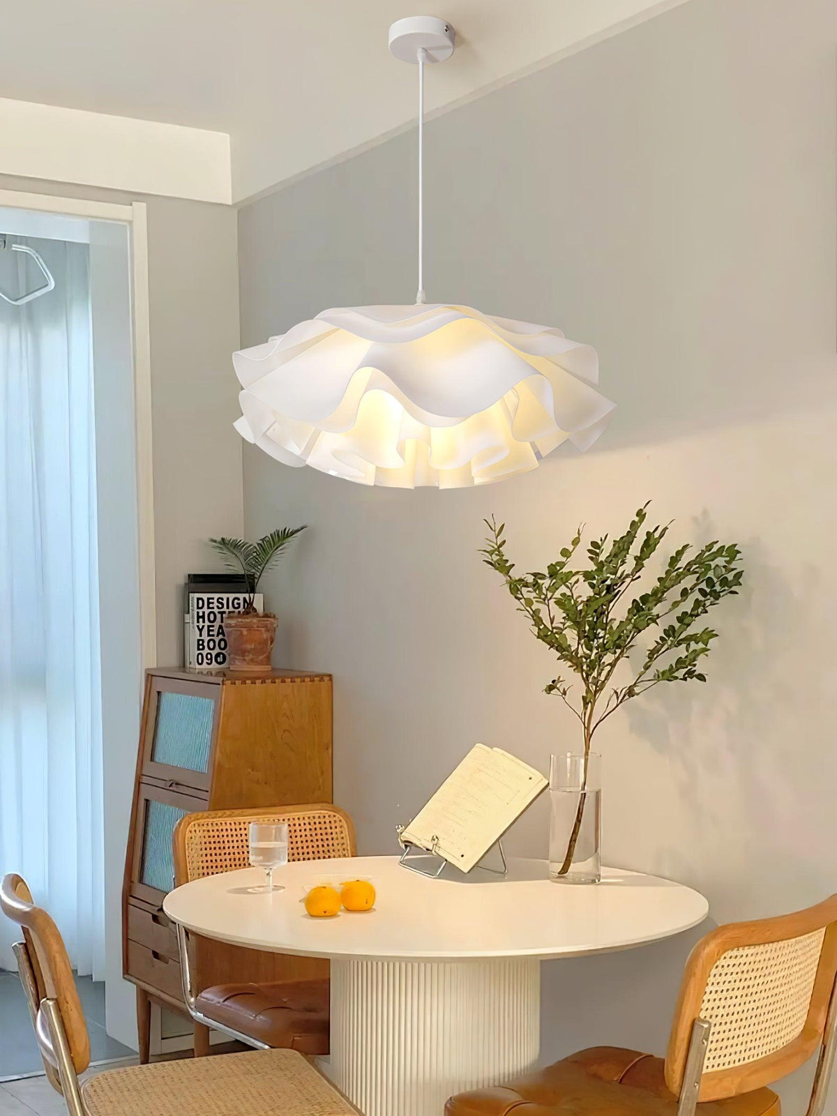 Niv wisząca lampa z motywem kwiatowym