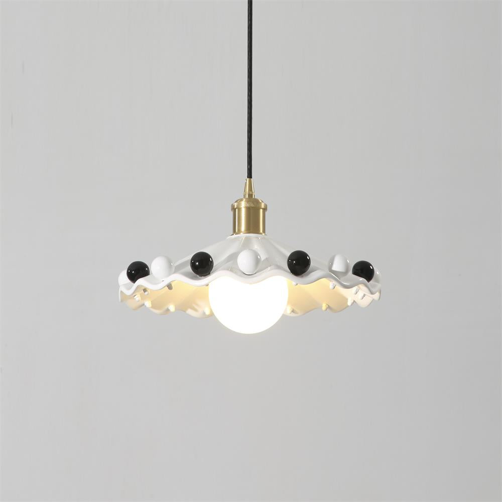 Solvira lampa wisząca z falistą ochronką ceramiczną