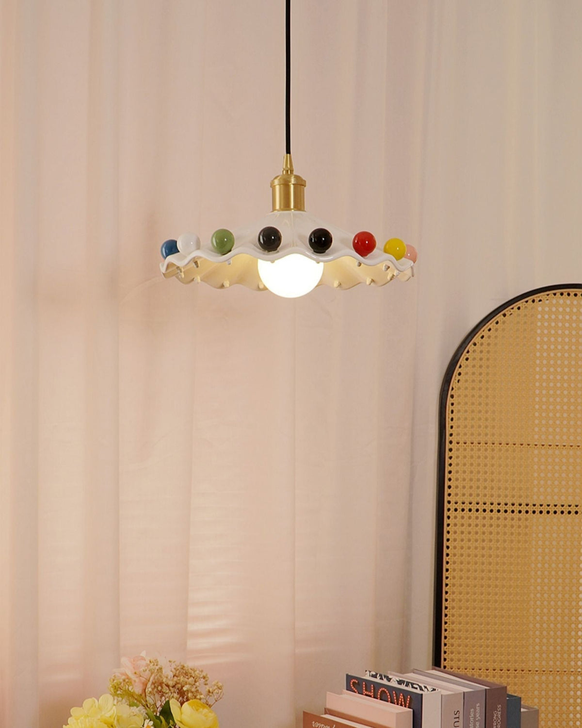 Solvira lampa wisząca z falistą ochronką ceramiczną