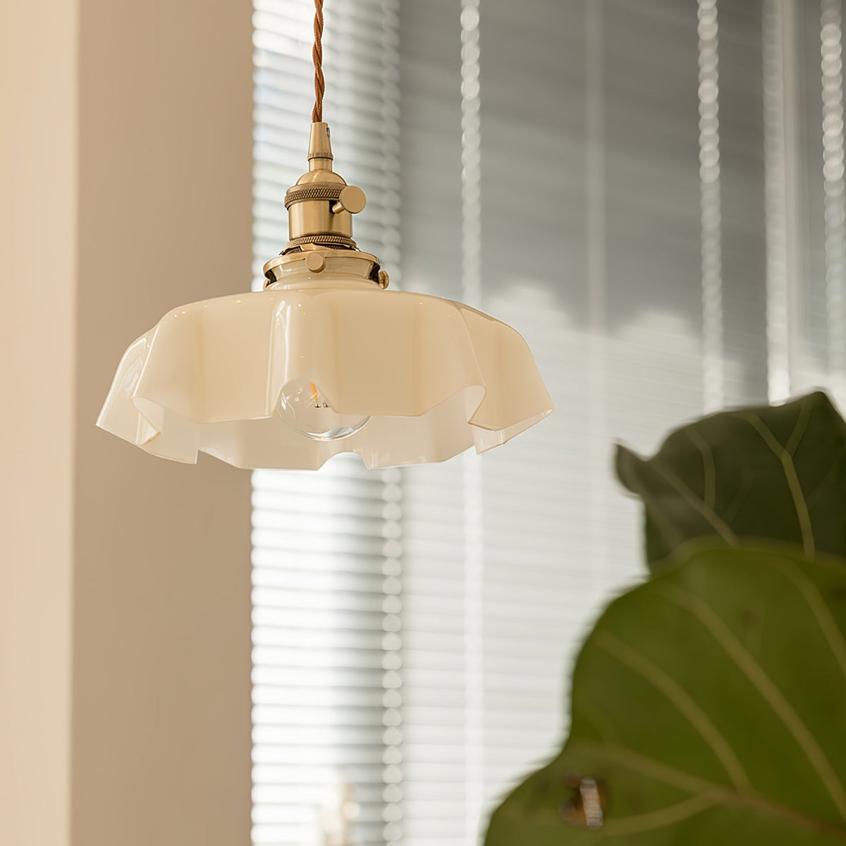 Liorivora lampa wisząca French Flower do jadalni