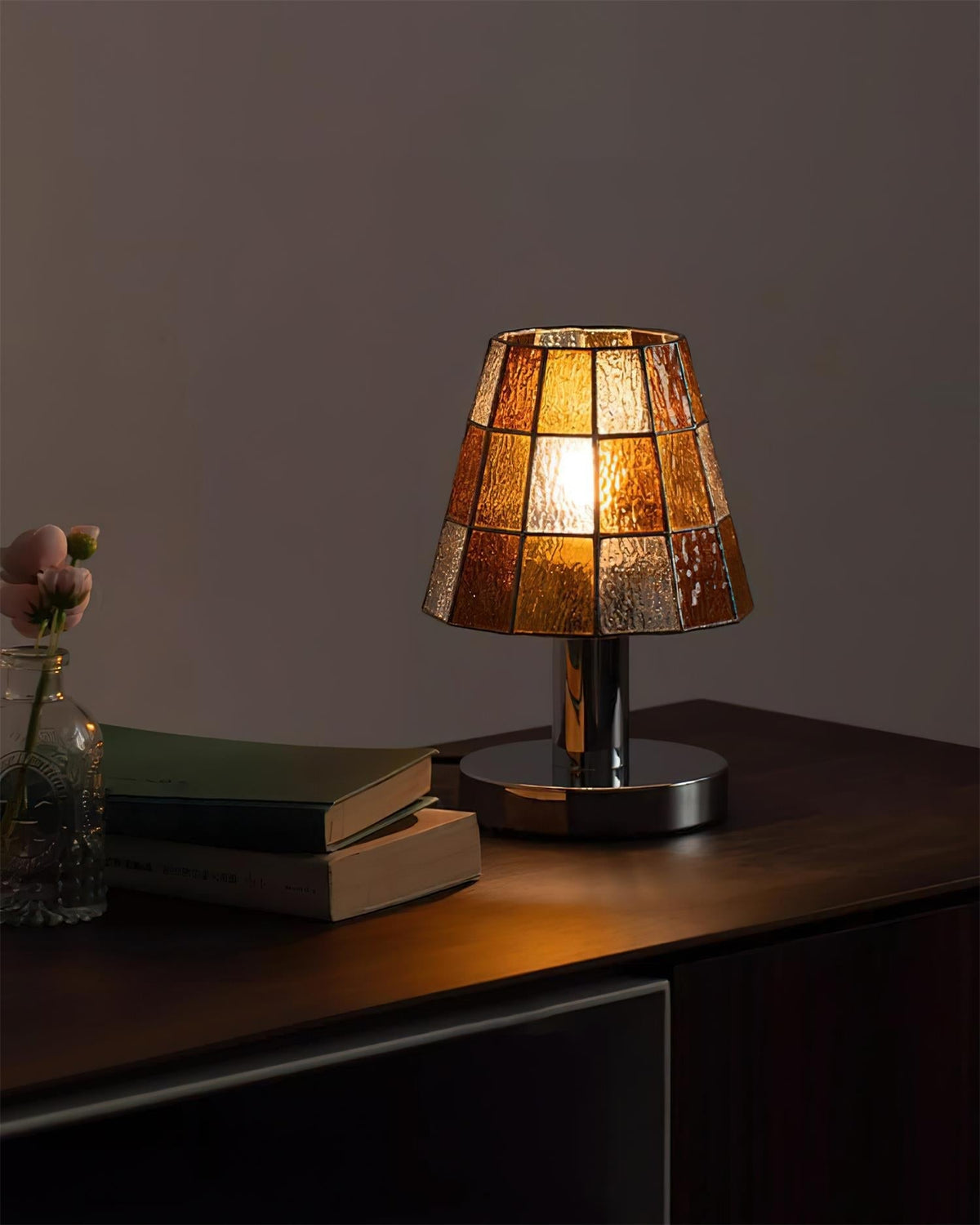 Liorivira lampa stołowa