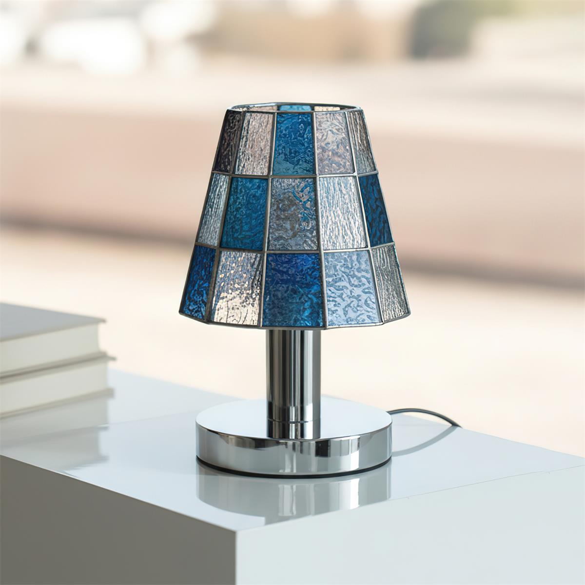 Liorivira lampa stołowa