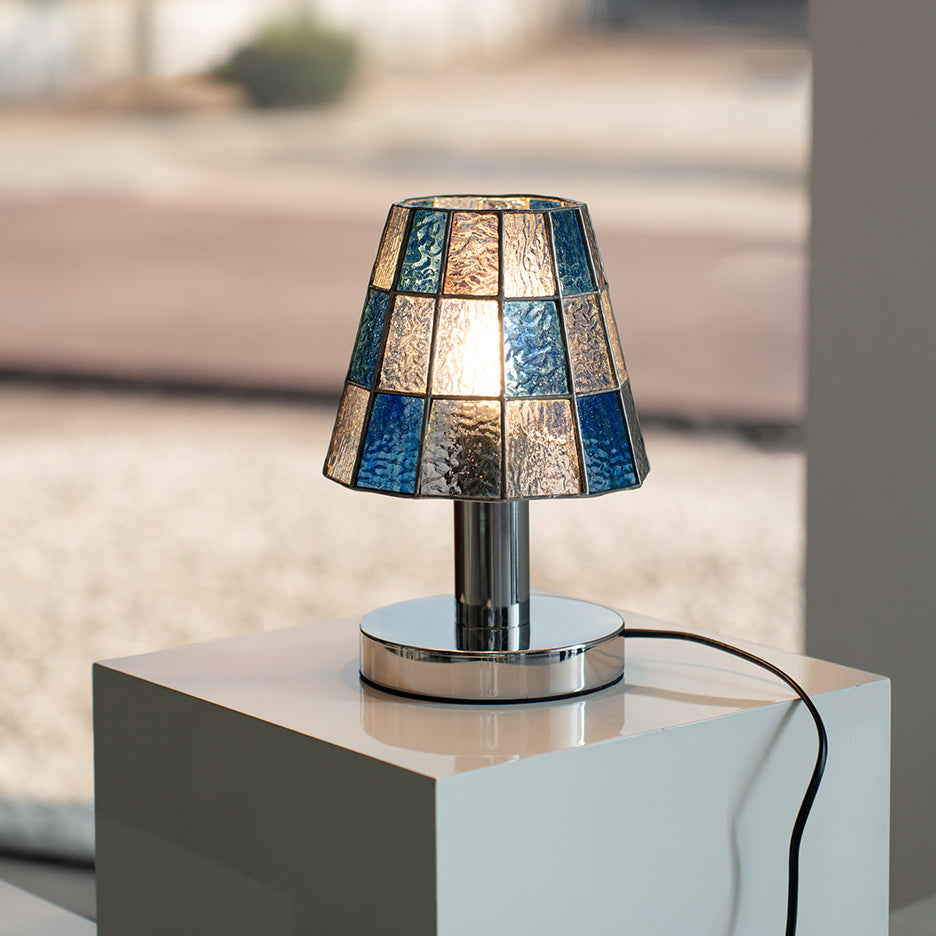 Liorivira lampa stołowa
