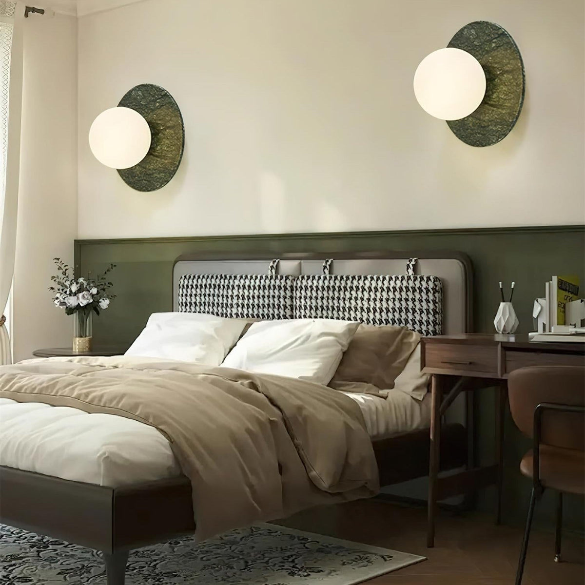 Enox minimalistyczna lampa ścienna z globem marmurowym