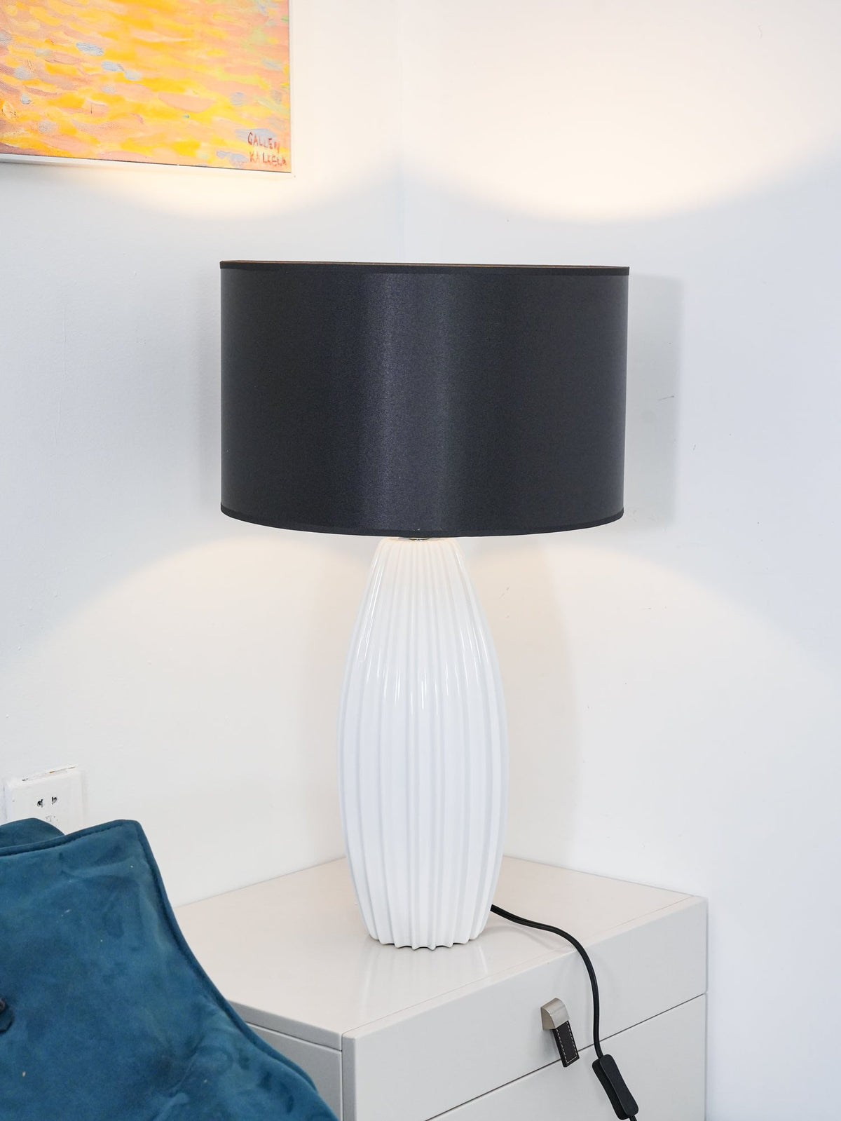 Terioina nowoczesna lampa stołowa z ceramiki