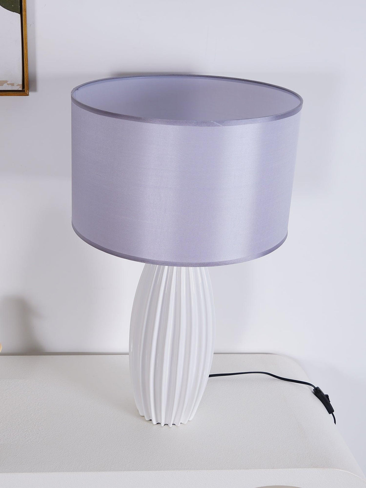 Terioina nowoczesna lampa stołowa z ceramiki