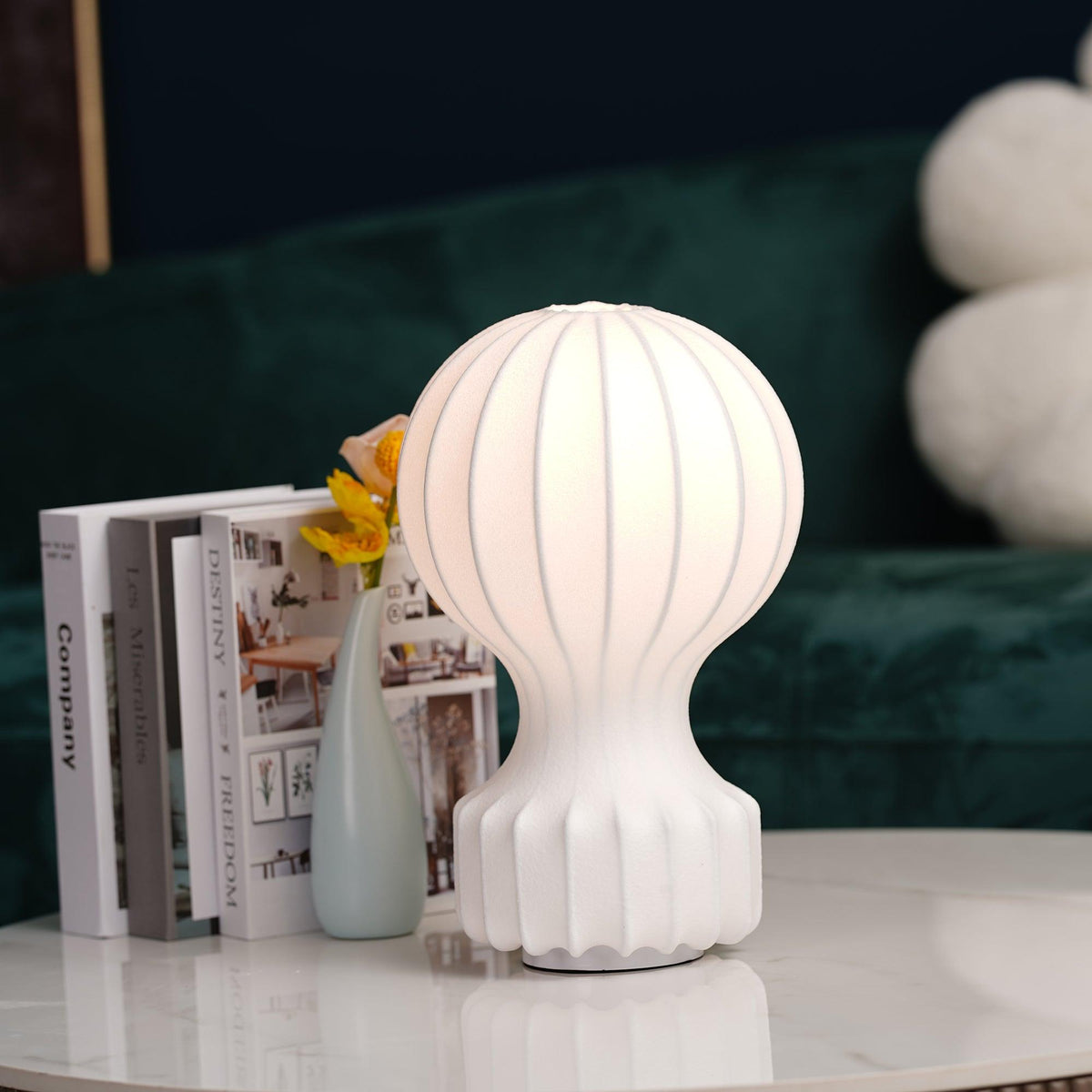 Lirove rzeźbiona lampa stołowa ze stali