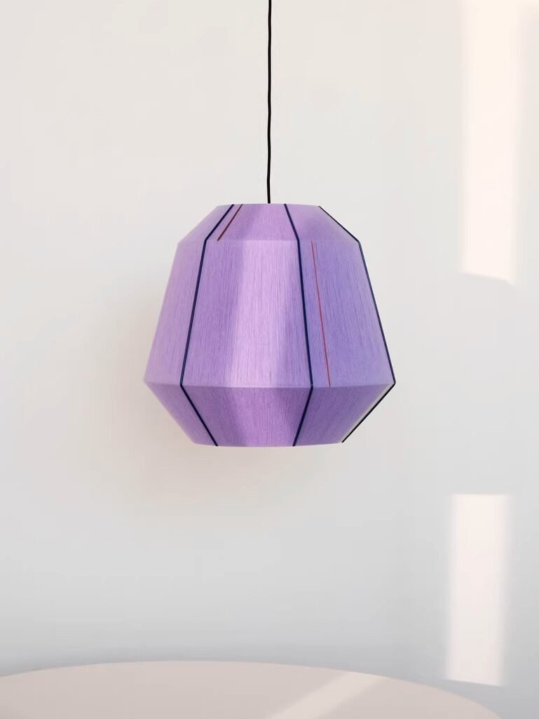 Lampa wisząca w kształcie latarni z ręcznie nawijanego płótna