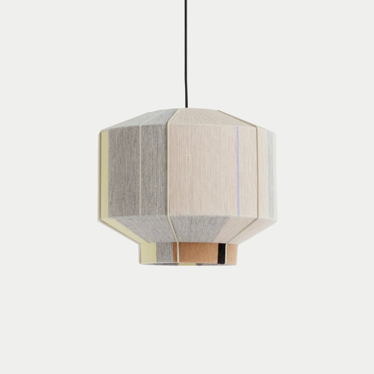 Lampa wisząca w kształcie latarni z ręcznie nawijanego płótna