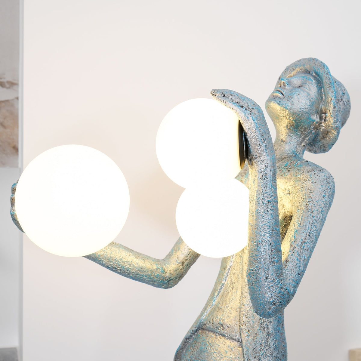 Evlirir artystyczna lampa stojąca z brązu
