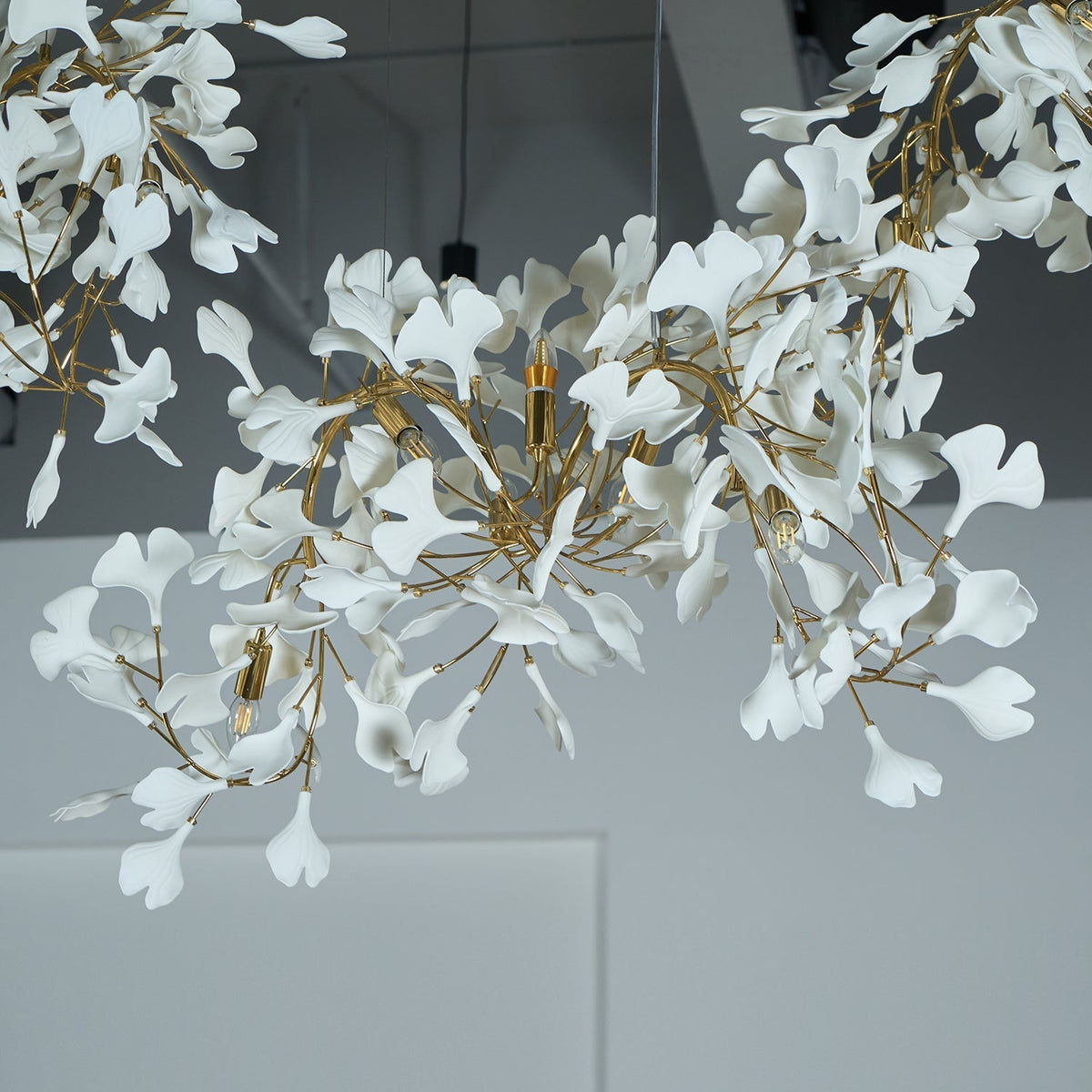 Ririxel żyrandol Gingko ceramiczne płatki złoto