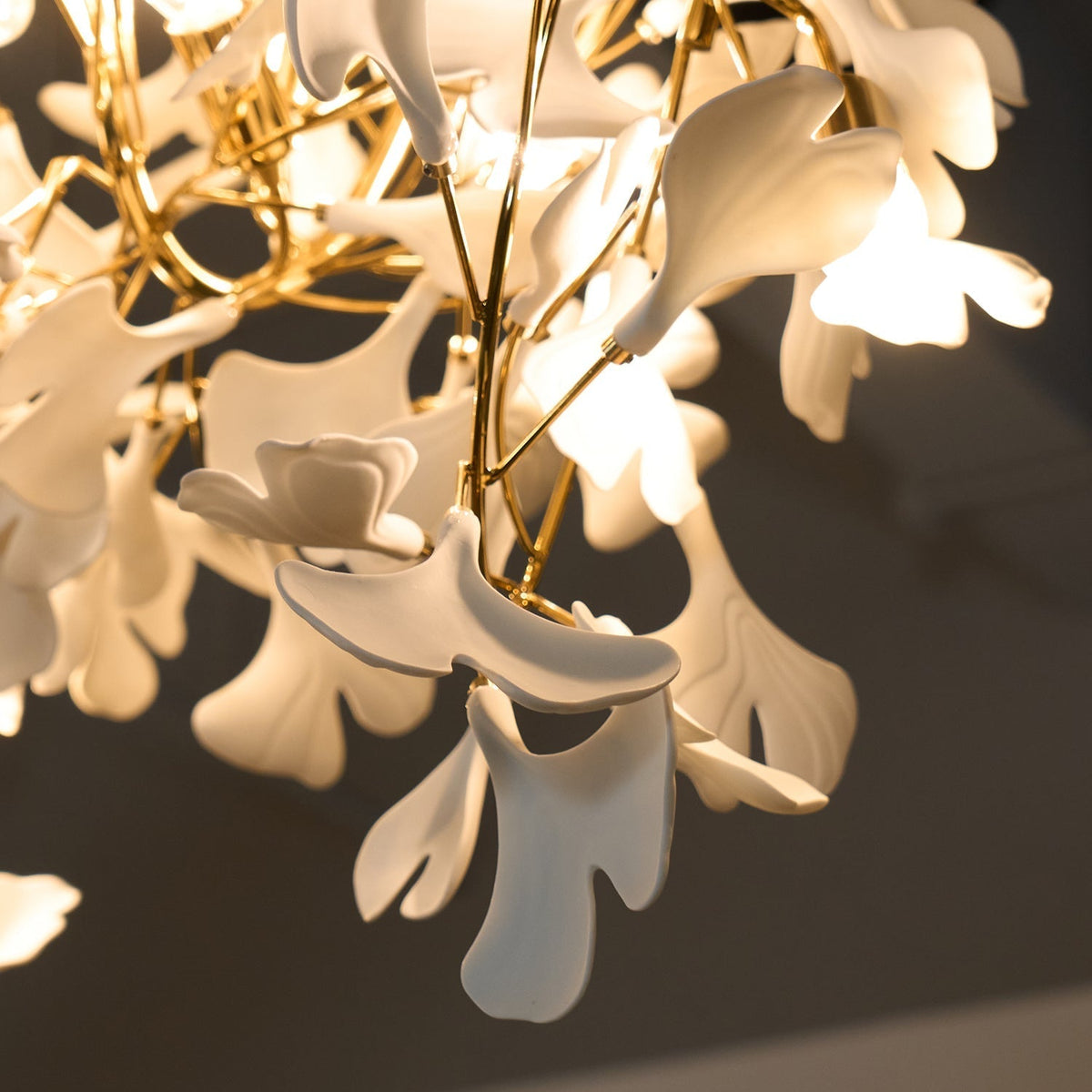 Ririxel żyrandol Gingko ceramiczne płatki złoto