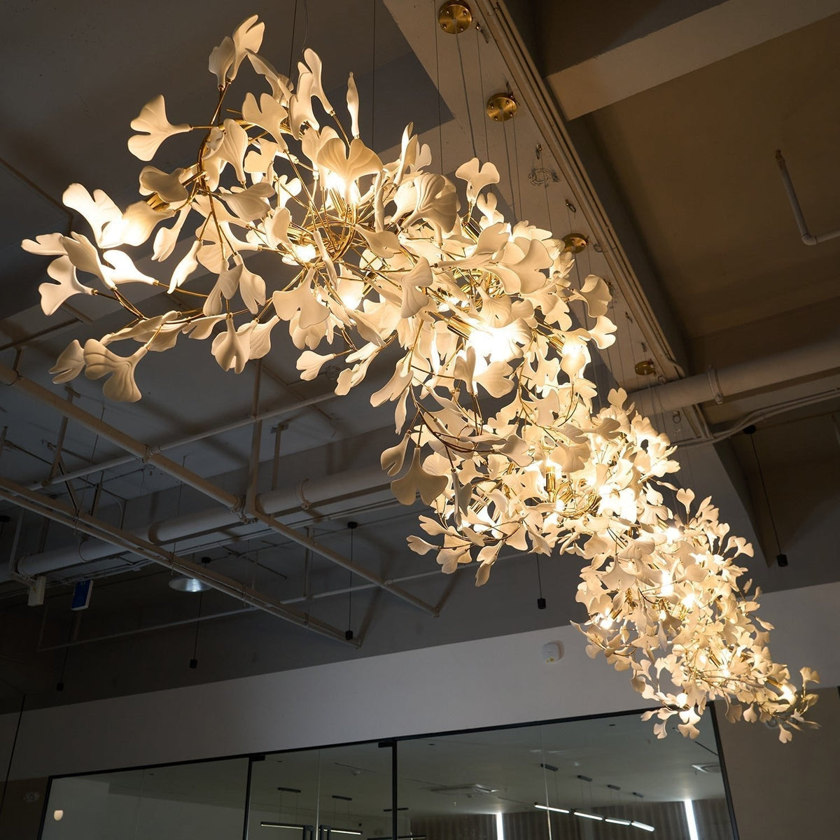 Ririxel żyrandol Gingko ceramiczne płatki złoto