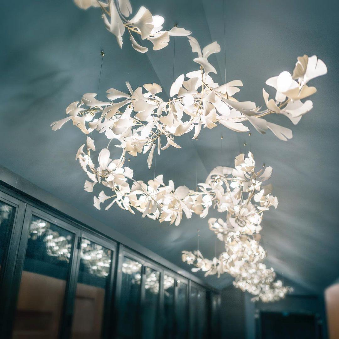 Ririxel żyrandol Gingko ceramiczne płatki złoto