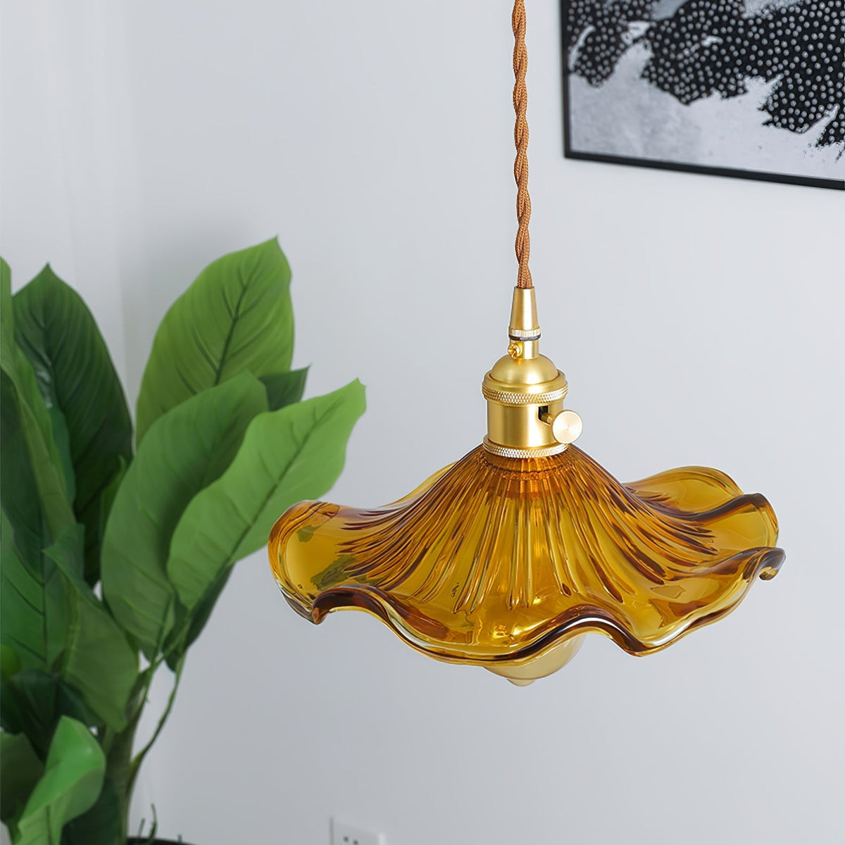 Daphne nowoczesna lampa wisząca ze szkła w kształcie kwiatu