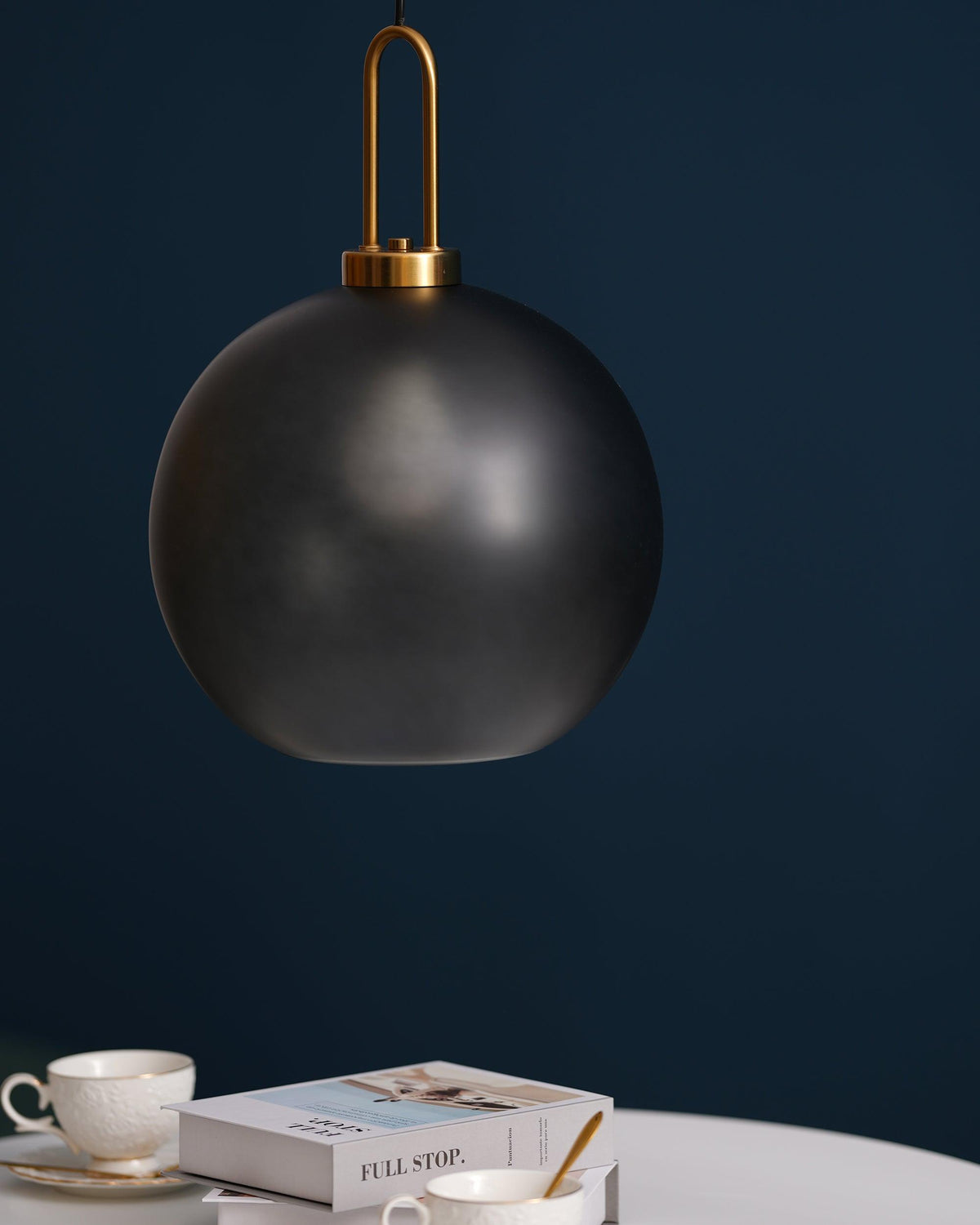 Eirisina lampa wisząca Pendulum ze szkła