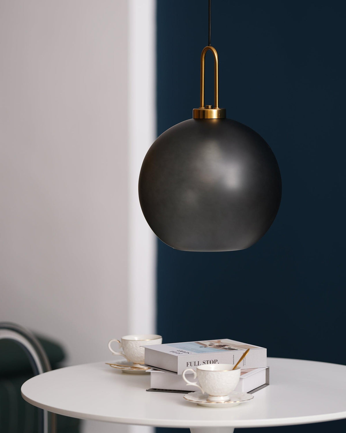 Sevelo lampa wisząca ze szkła matowego