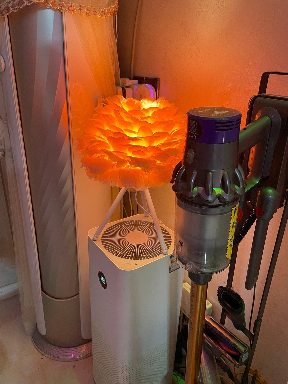 Nilo lampa stołowa ze szczegółami piórowymi w stylu damskim