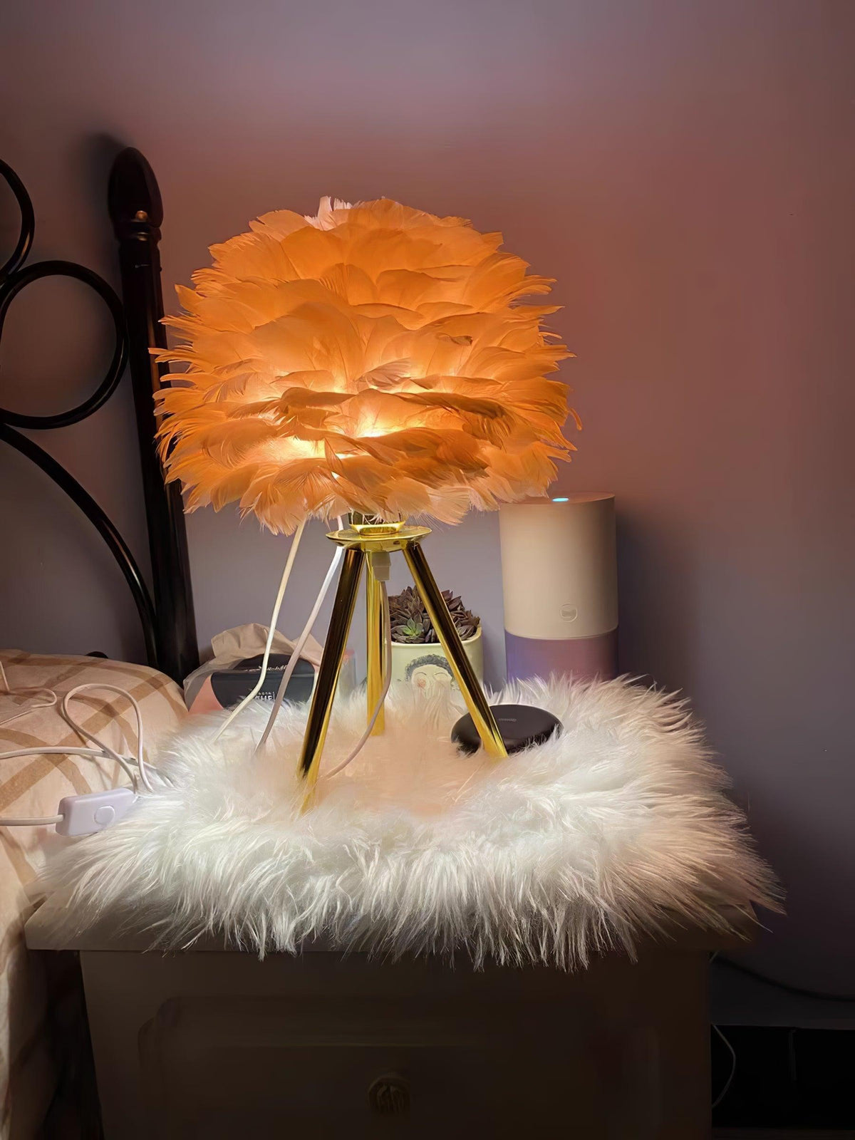 Nilo lampa stołowa ze szczegółami piórowymi w stylu damskim