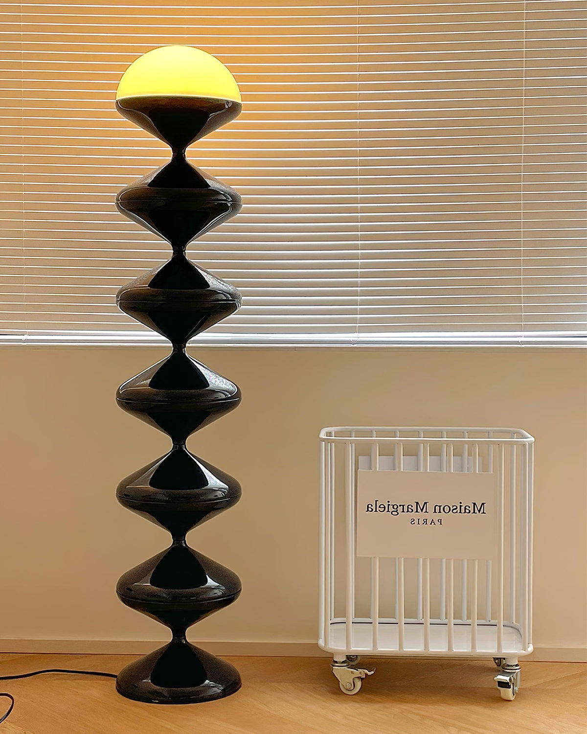 Noreriella lampa stojąca