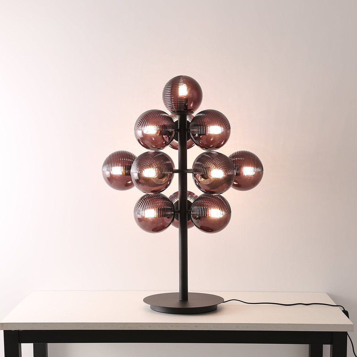 Wesley nowoczesna lampa stołowa ze szkła