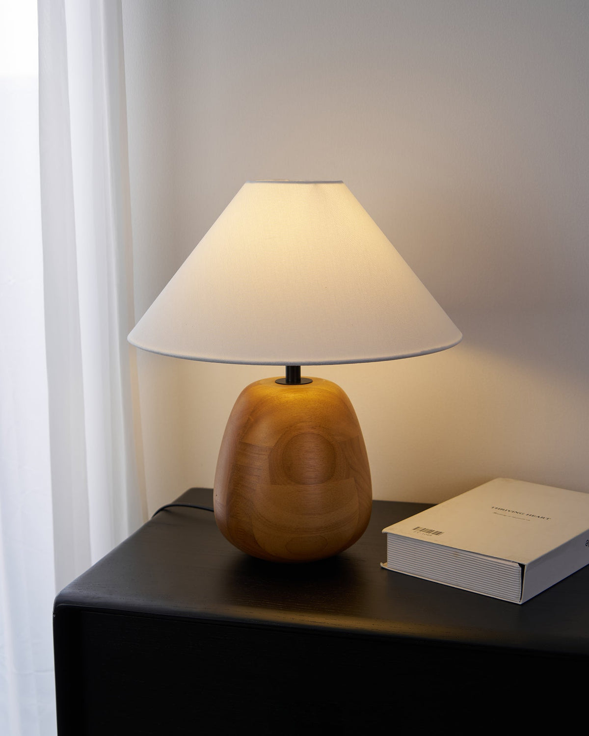 Lindenier drewniana lampa stołowa