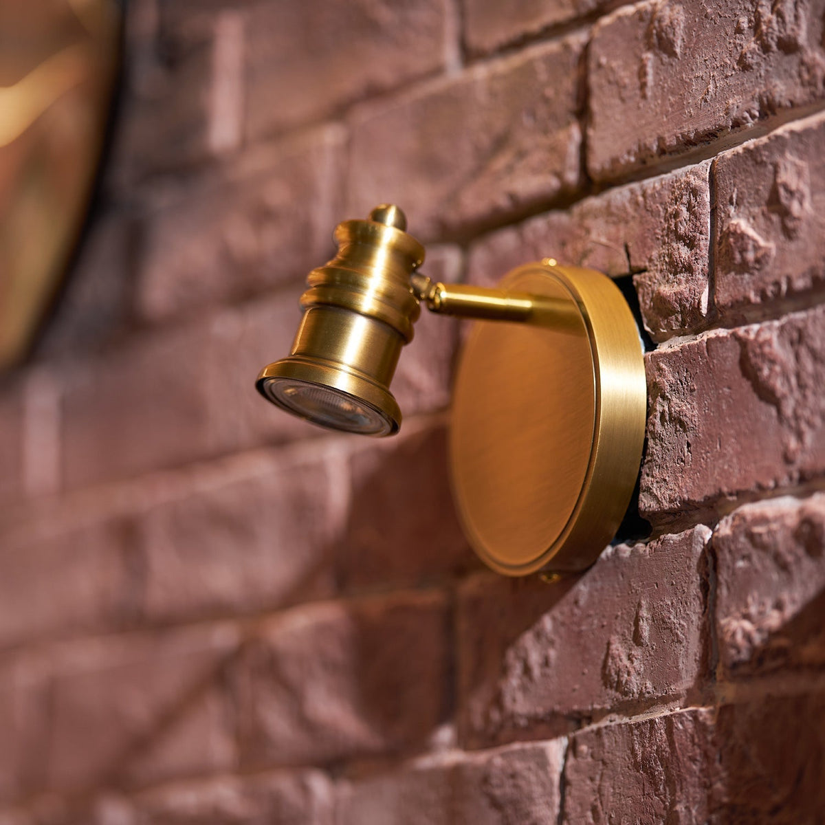 Corten Brass kinkiet