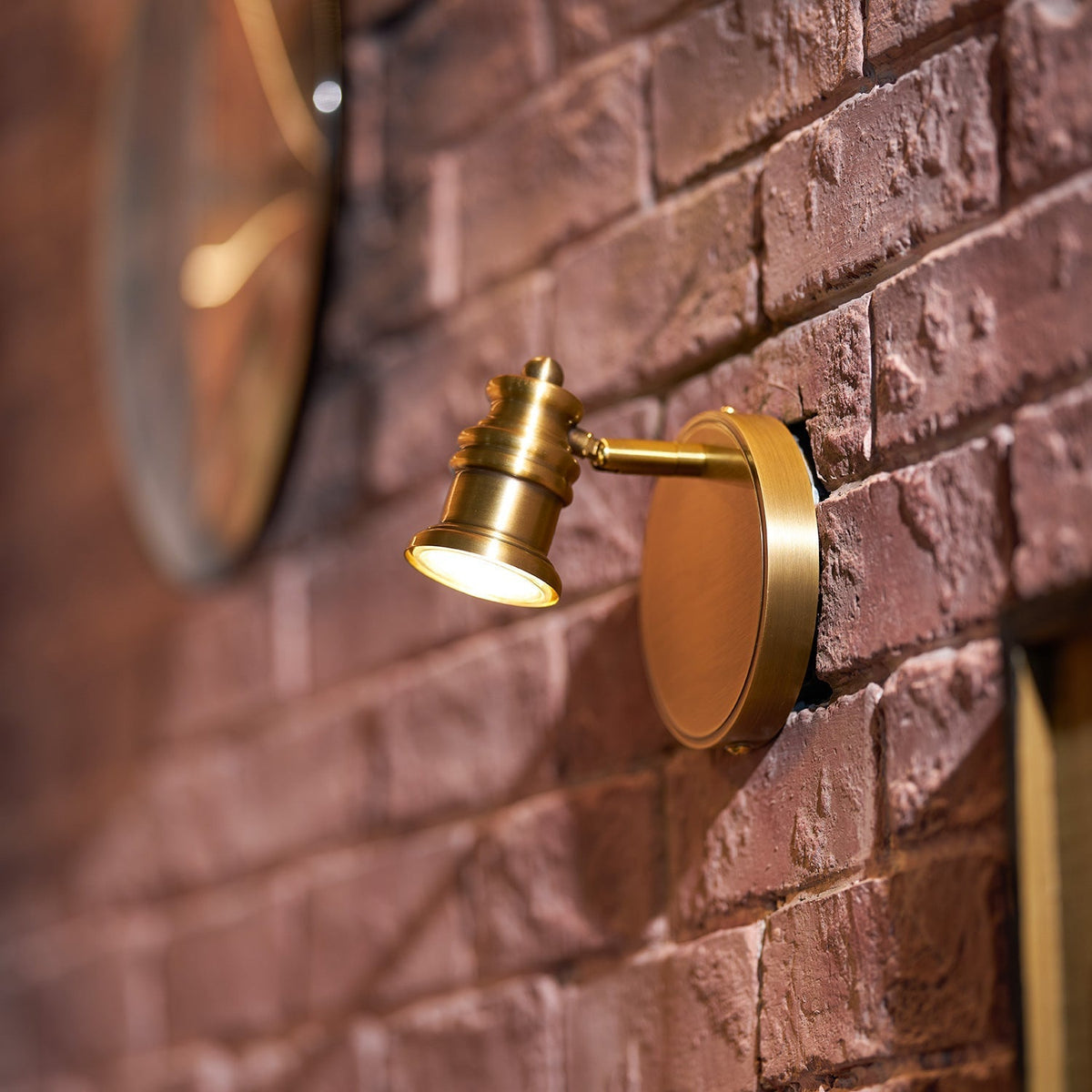 Corten Brass kinkiet
