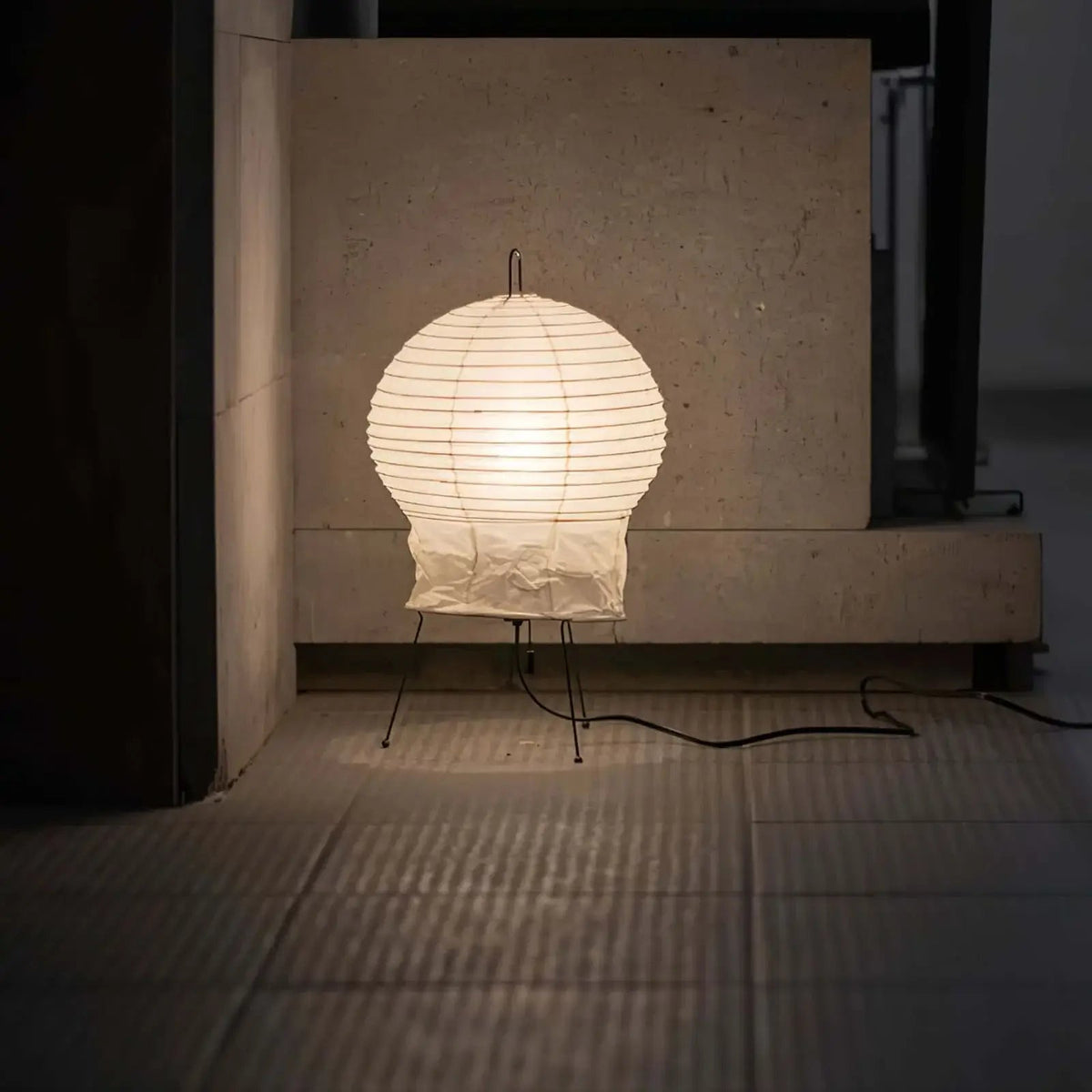 Nras lampa stołowa ze szkła