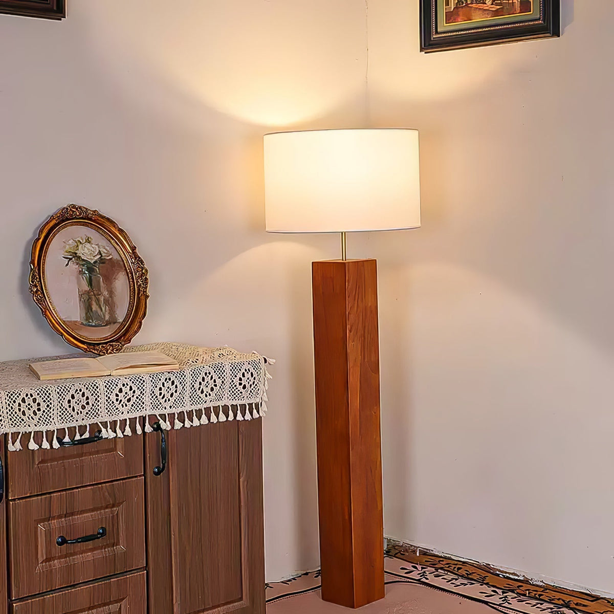 Timberline lampa stojąca z płótna i drewna