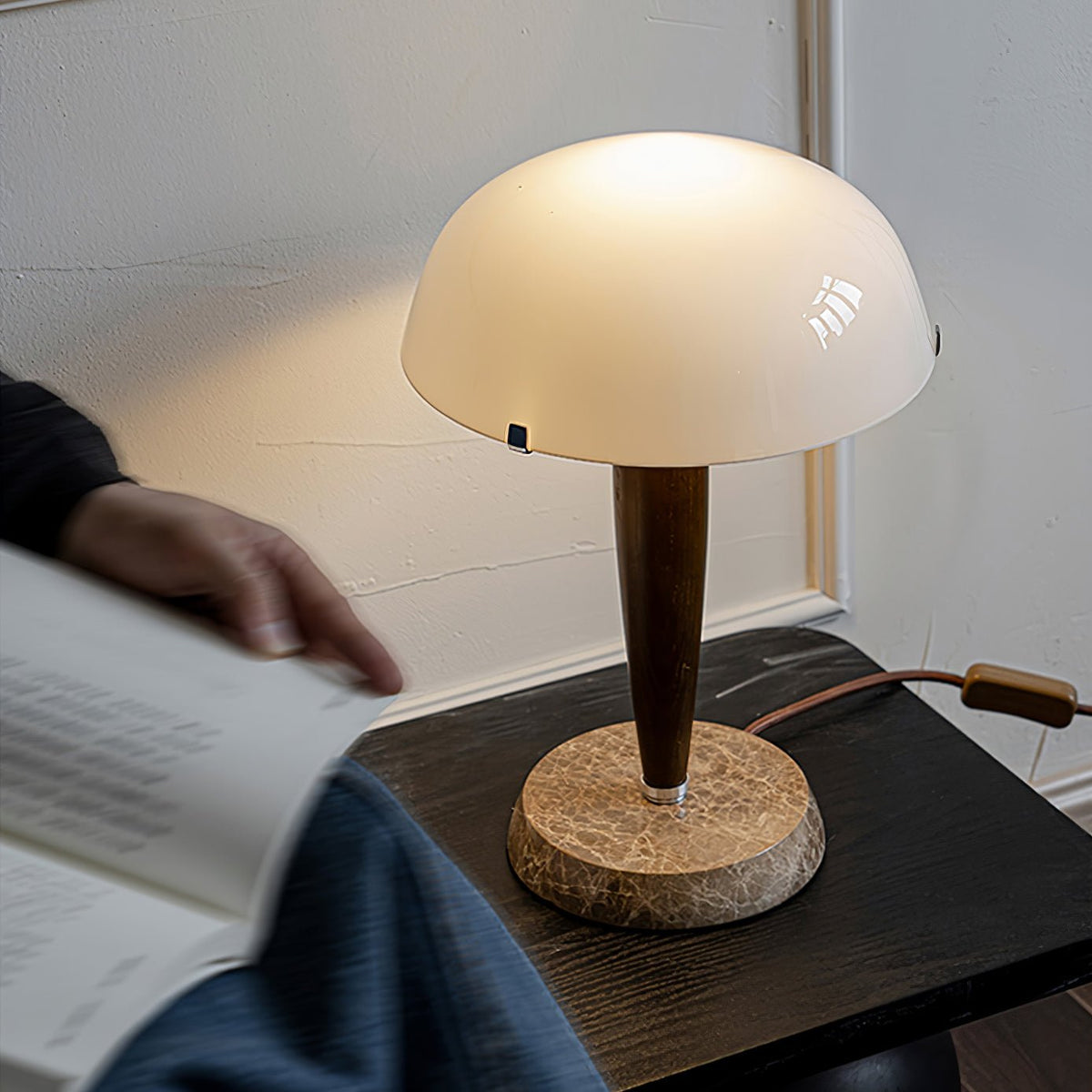 Emerson drewniana lampa stołowa