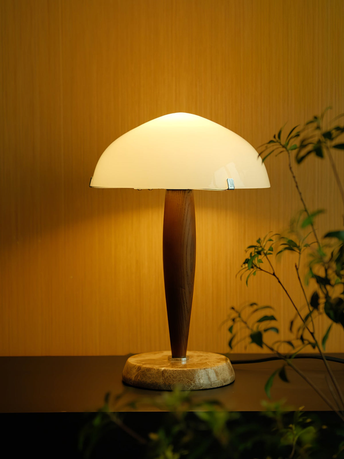 Emerson drewniana lampa stołowa