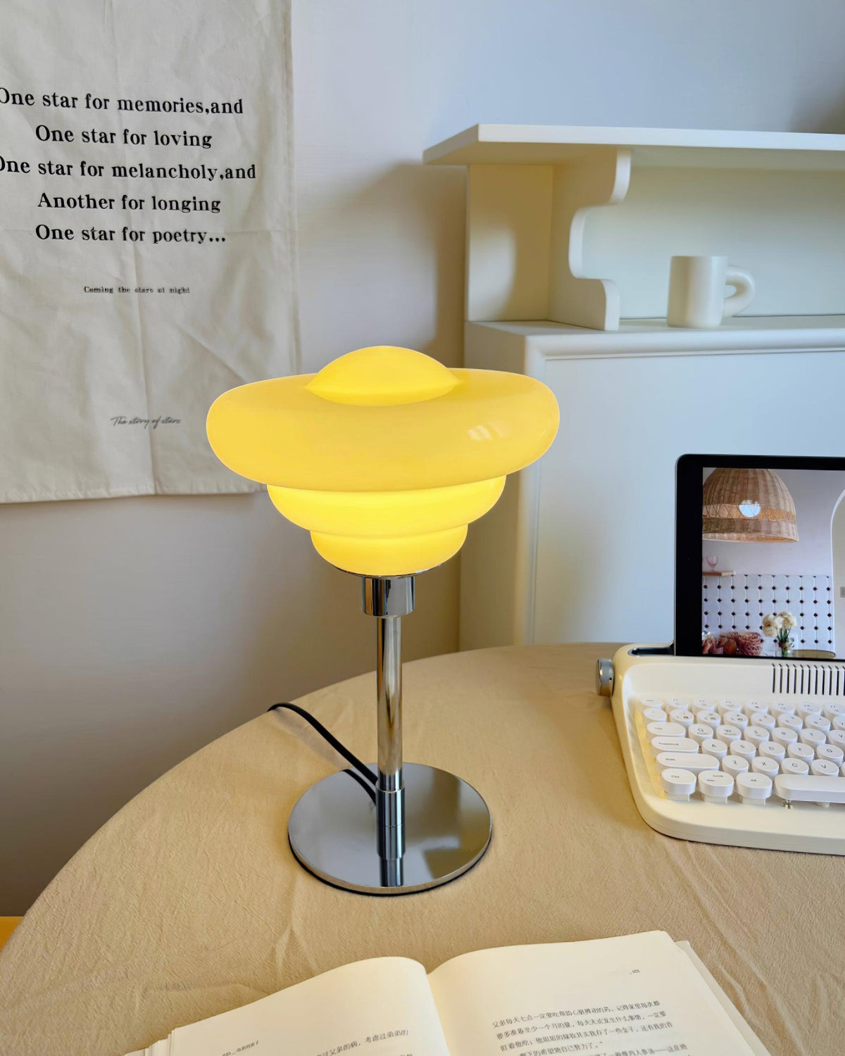 Lampa stołowa Oreloaine ze szkła