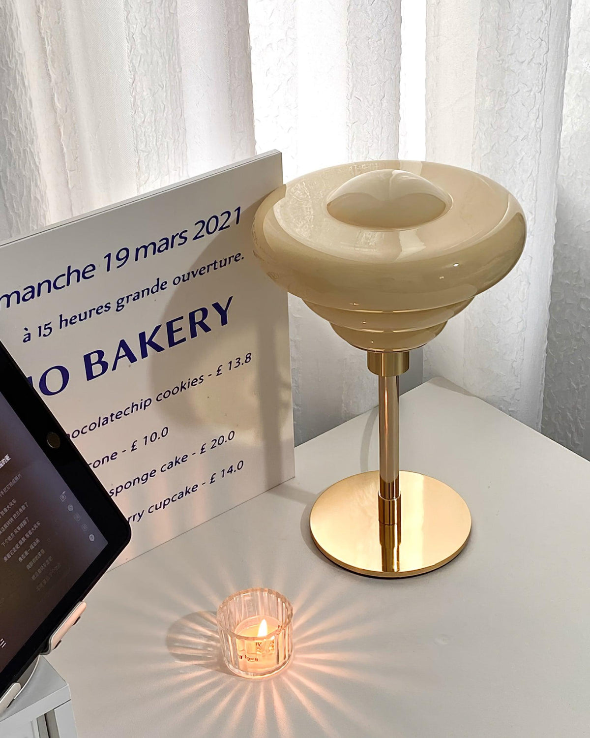 Lampa stołowa Oreloaine ze szkła