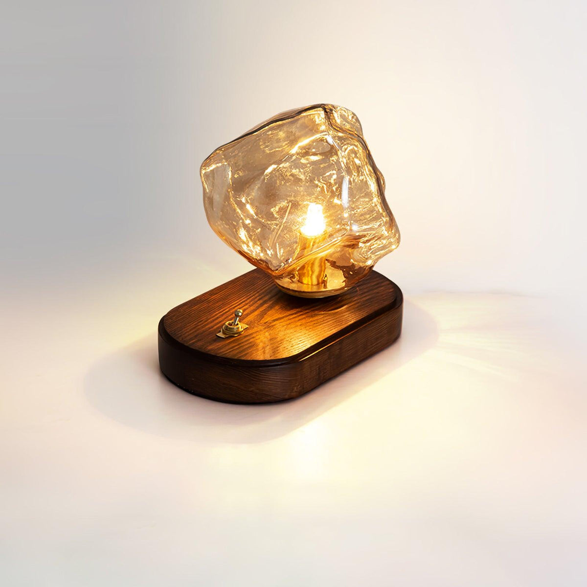 Lampa stołowa Maris ze szkła i drewna