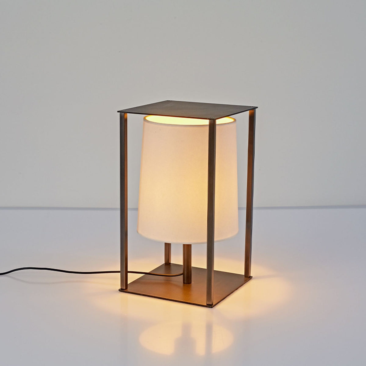 Lampa stołowa Miraine Cage