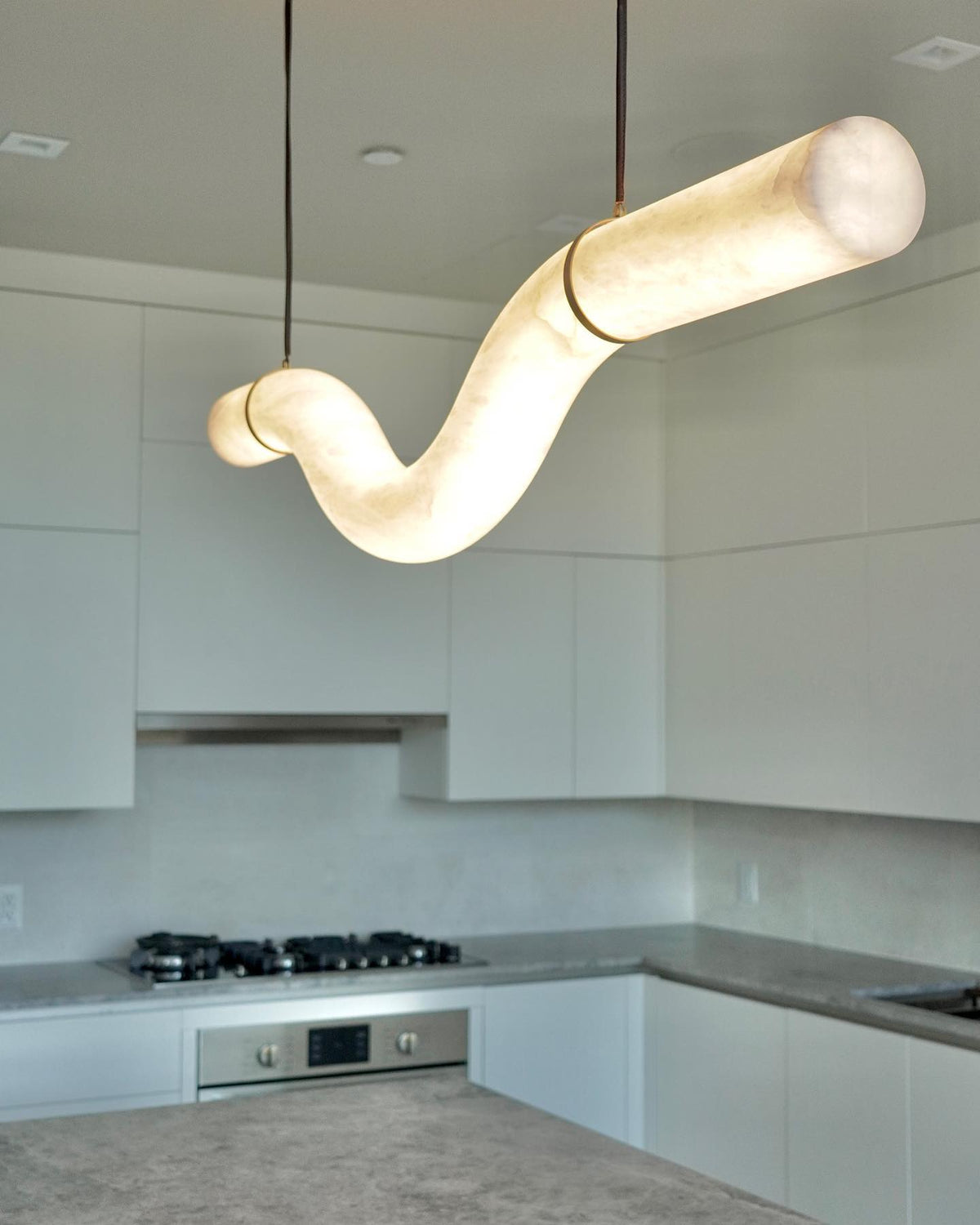 Luste Alabaster Closed-loop lampa wisząca